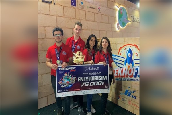 İHA öğrencileri TEKNOFEST Oyun Teknolojileri Girişimci kategorisinde birinci oldu
