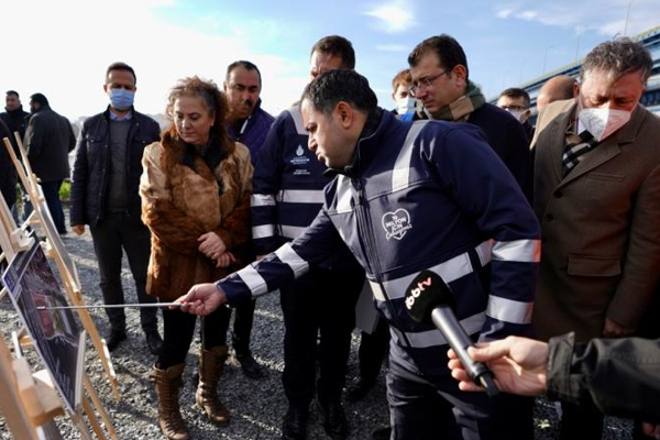 İmamoğlu'dan Eminönü'ne tramvay ve meydan müjdesi