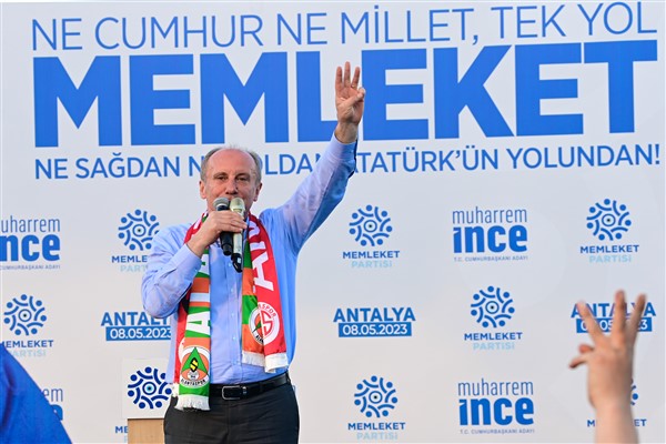 İnce, Türkan Saylan'ı andı