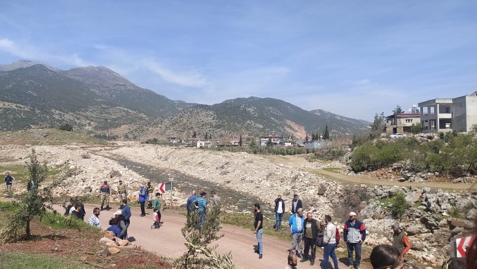 İslahiye’de maden ocağına karşı yol kapattılar