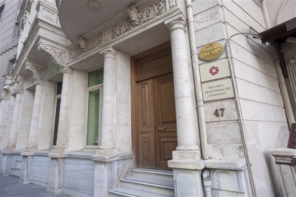İstanbul Araştırmaları Enstitüsü Bursları  başvuruya açıldı