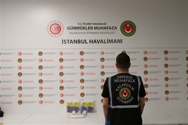 İstanbul Havalimanı’nda 6 kilo 500 gram uyuşturucu ele geçirildi