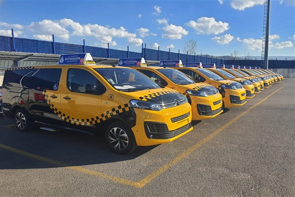İstanbul’un taksileri Citroen Jumpy Spacetourer ile dönüşecek