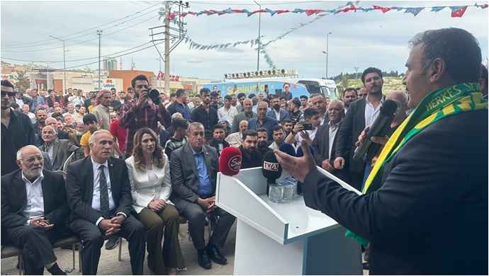 İyi Parti Bayramlaşma Töreni Gövde Gösterisine Dönüştü | VİDEO