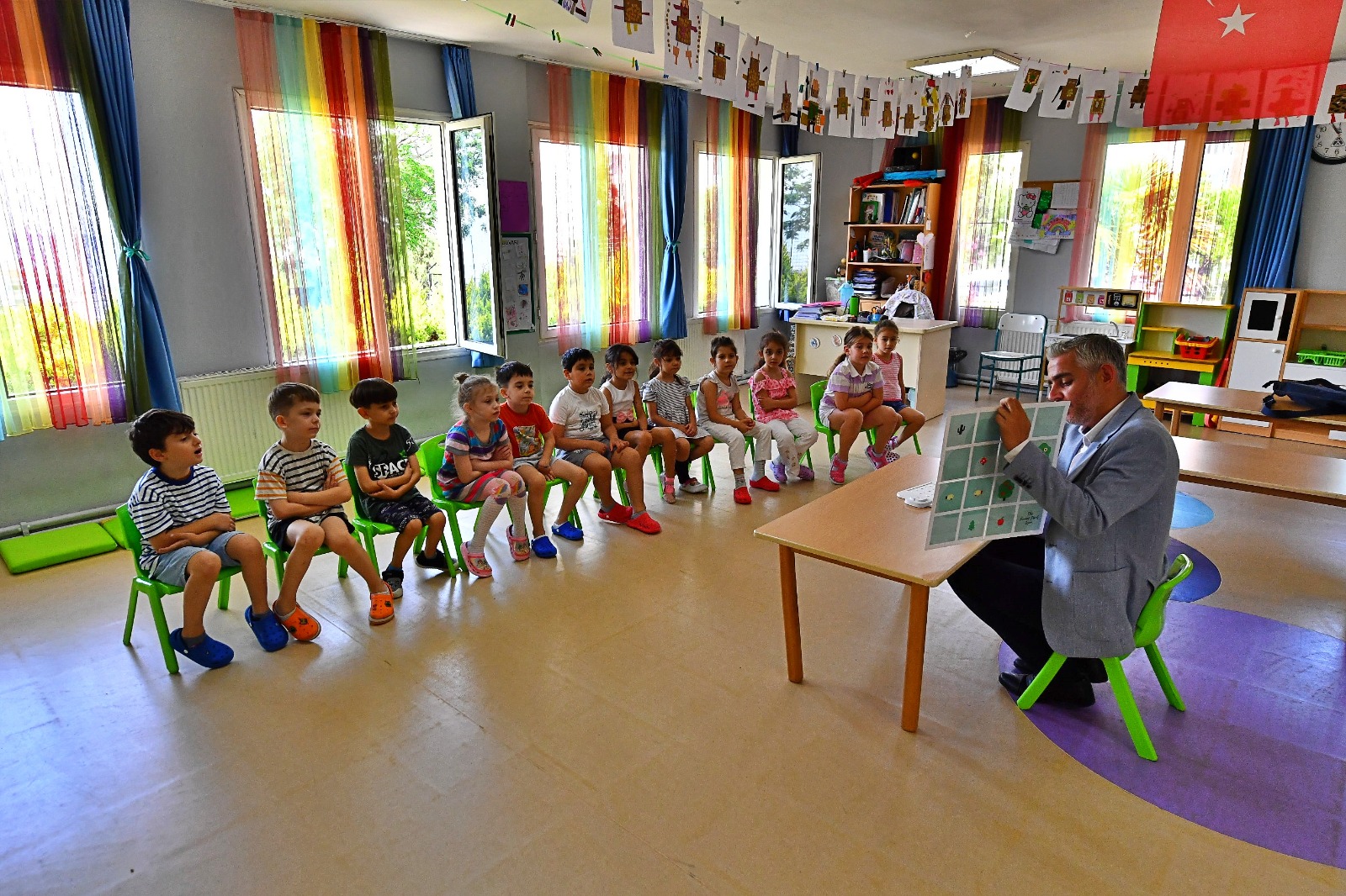 İZELMAN Kreş ve Anaokulları Eğitim Merkezi, eğitim vermeye devam ediyor