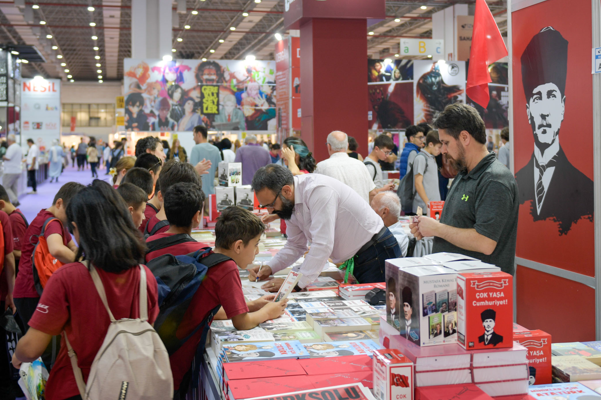 İZKİTAP  100. Yıl Özel Müzayedesi düzenleyecek