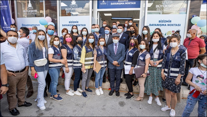 İzmir Büyükşehir Belediyesi derinleşen yoksulluğa karşı sosyal desteklerini artırdı
