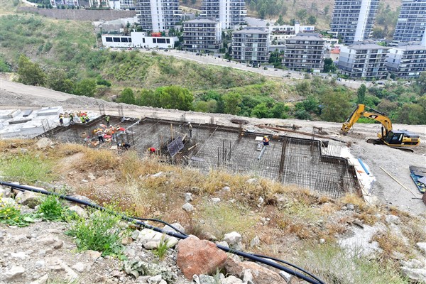 İzmir Büyükşehir'in konut projesi Çiğli’de yükseliyor