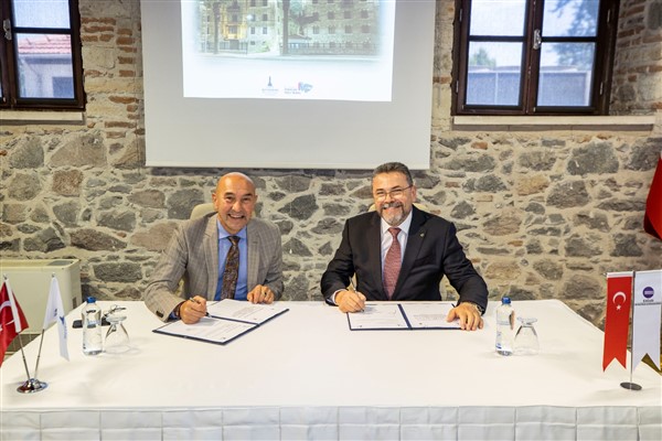 İzmir Büyükşehir ve ESİAD istihdam protokolünü imzaladı