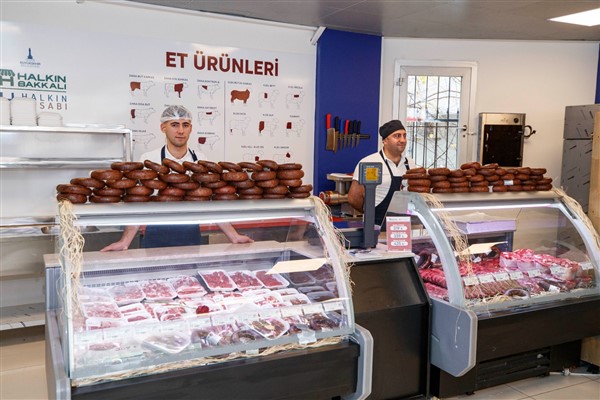 İzmir'de Halkın Kasabı’yla vatandaşın cebine 30 milyonluk katkı sağlandı