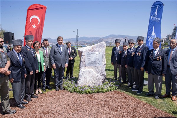 İzmir'de Kolordu Şehitleri Kitabesi yaptırıldı