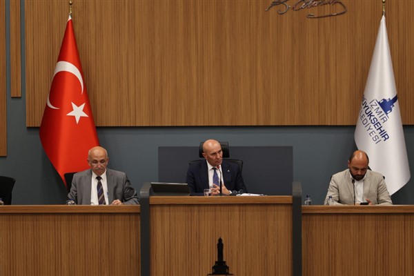İzmir'de suya yüzde 43,47 zam yapıldı