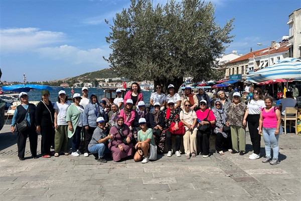 İzmir'de vatandaşa yönelik geziler başlatıldı