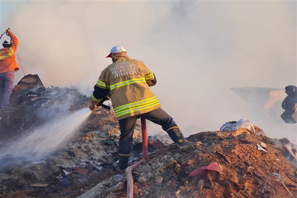 İzmir İtfaiyesi 9 günde binden fazla olaya müdahale etti
