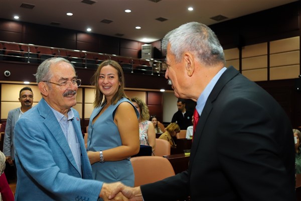 İzmir Yerel Yönetimler Eğitim Kurulu’ndan Başkan Büyükerşen’e ziyaret    