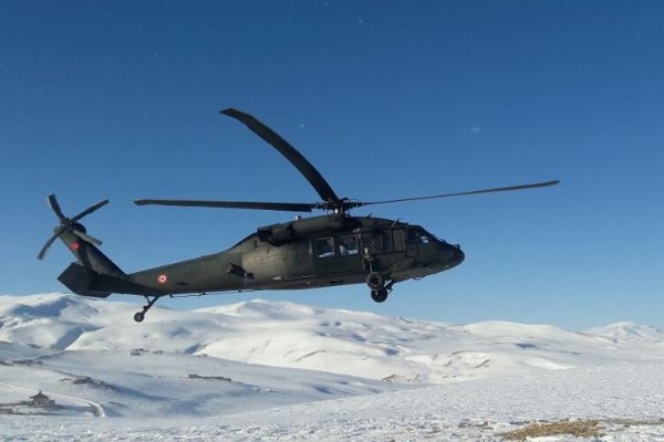 Jandarma ve Emniyet’e ait helikopterler deprem bölgesine gidiyor