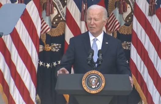 Joe Biden Ukrayna'nın ABD yapımı bazı silahları sınır ötesinde kullanmasına izin verdi