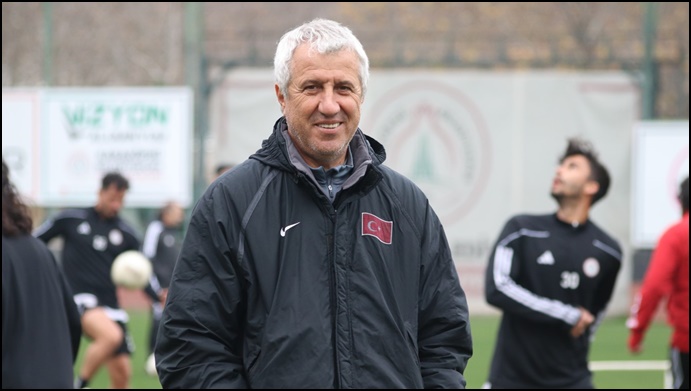 Karaköprübelediyespor Tesislerinde İlk Antrenmana Çıktı