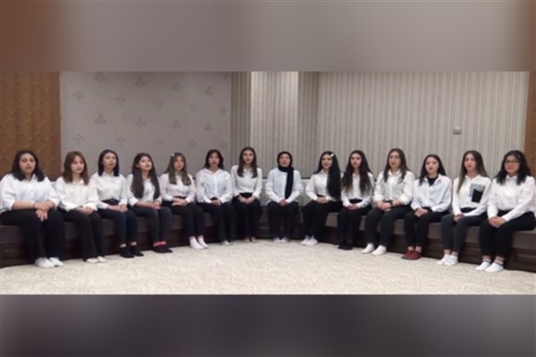 Kayseri Büyükşehir KAYMEK Gençlik Korosu'ndan Anneler Günü sürprizi