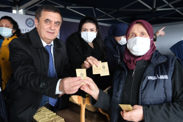 Kent merkezi ve kırsalda 100 bin paket tohum dağıtıldı