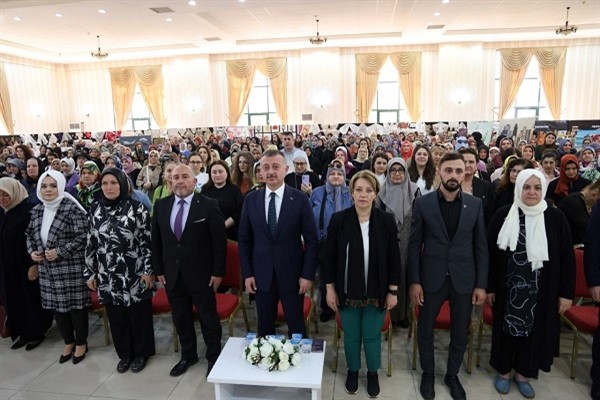 KO-MEK Gölcük ve Karamürsel ilçe sergileri açıldı