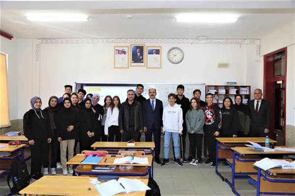 Konya'da 12. sınıf öğrencilerine nakdi destek verilecek