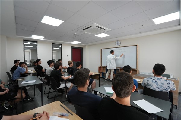 Konya'da LİMA YKS Yaz Okulu'ndan bin 853 öğrenci yararlanıyor