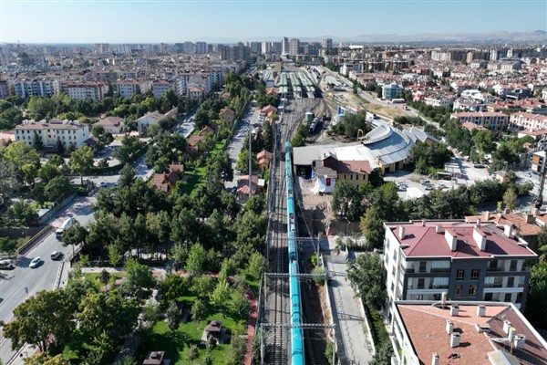 KONYARAY Banliyö Hattı’nda çalışmalar devam ediyor