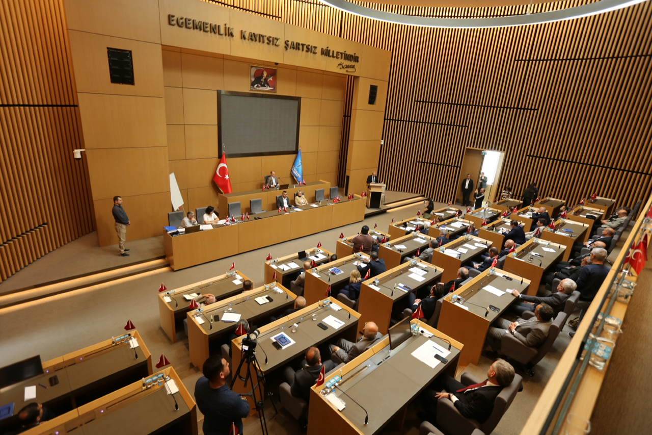 Küçükçekmece Belediye Meclisi'nde 2023 yılı faaliyet raporu kabul edildi