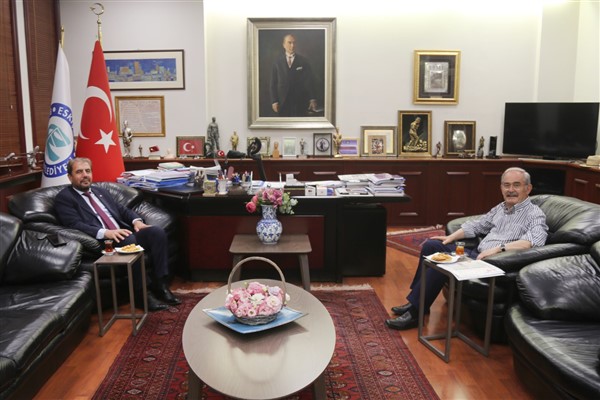 Kulat’tan Başkan Büyükerşen’e nezaket ziyareti