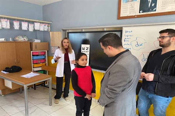 Kumlu'daki okullarda sağlık taraması yapıldı