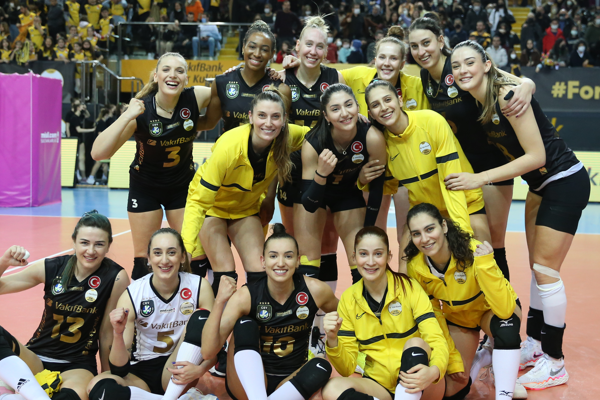 Lider VakıfBank kazanmaya devam ediyor