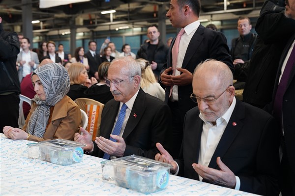 Liderler, ‘Hayırlı İftar Sofrası’nda buluştu