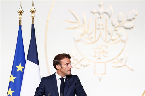 Macron: 