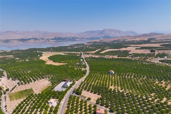 Malatya'da yol genişletme ve asfalt serim çalışmaları devam ediyor