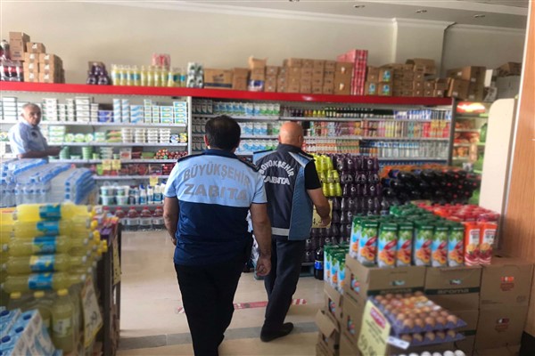 Malatya'da zabıta ekipleri market denetimi yaptı
