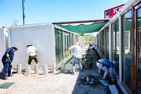 Malatya Millet Bahçesi Konteyner Çarşı'nda düzenleme çalışmaları devam ediyor