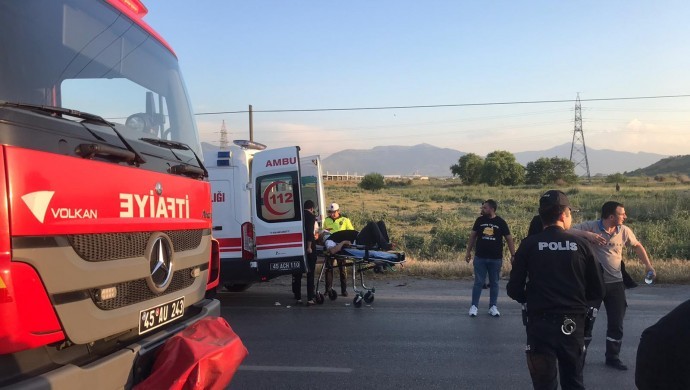Manisa’da işçi servisi kaza yaptı