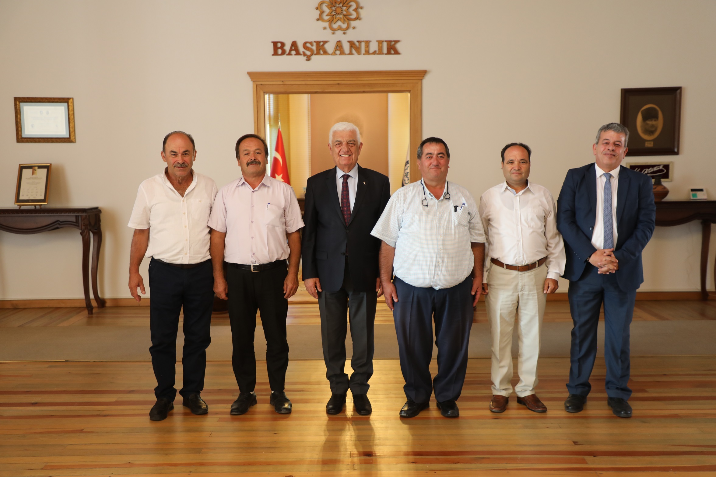 Marmarisli muhtarlardan Başkan Gürün’e teşekkür