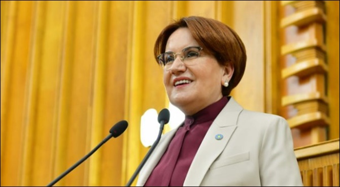 Meral  Akşener: 