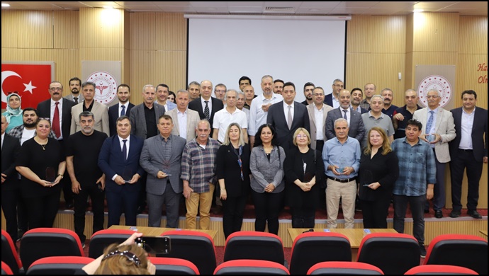 Meslekte 25 Yılını Dolduran Aile Hekimlerine Plaket Takdim Edildi