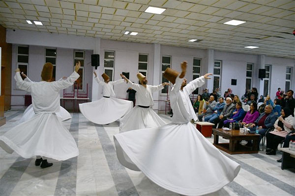 Mevlana Celaleddin-i Rumi vefatının 749. yılında etkinliklerle anıldı 