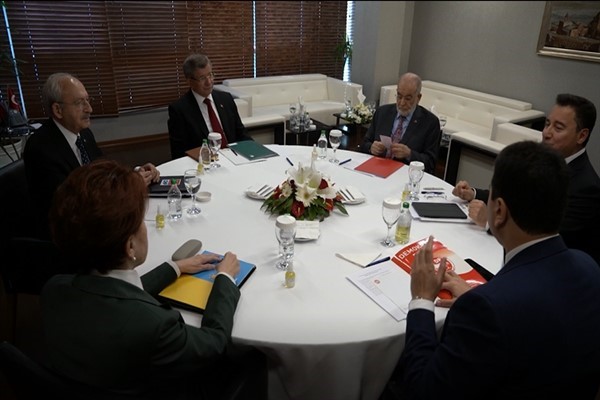 Millet İttifakı'ndan Akşener'e geçmiş olsun mesajı