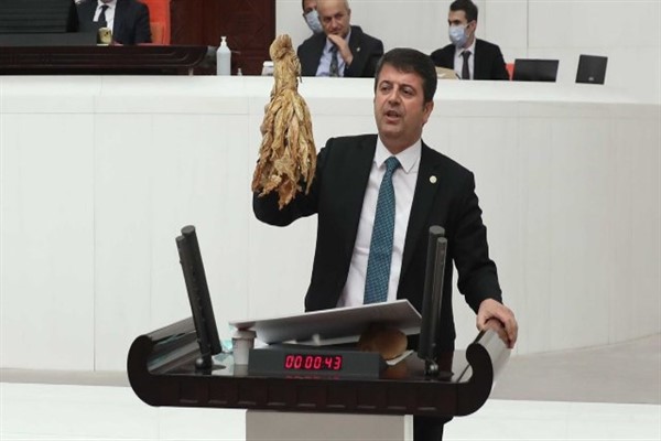 Milletvekili Tutdere, tütünde yaşanan bitkisel hastalığı Meclis'e taşıdı