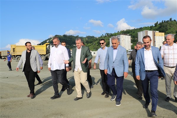Milletvekili Yazıcı, Rize Şehir Hastanesi'ndeki çalışmaları inceledi