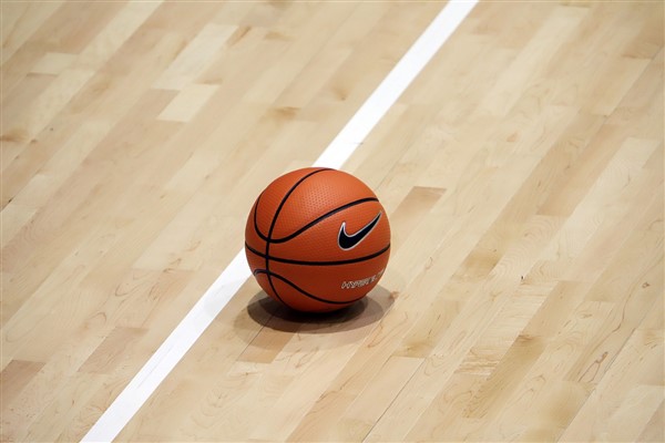 Milli basketbolcu Tuğçe Canıtez, kariyerini noktaladığını açıkladı