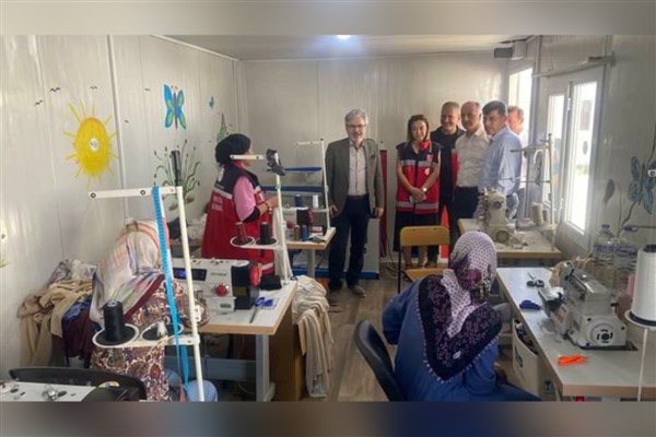 Milli Eğitim Bakan Yardımcısı Yelkenci'den Hatay’da Halk Eğitim Kurs Merkezi’ne ziyaret