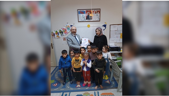 Miniklerden Yürek Isıtan Hareket