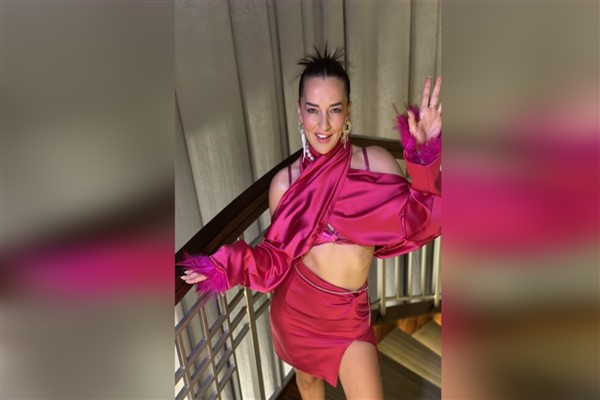 Müzisyen Sezin Aday, yurt dışı konserlerine başladı