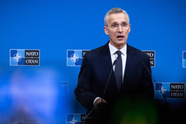  NATO Genel Sekreteri Stoltenberg, eski Portekiz Başbakanı Costa ile bir araya geldi